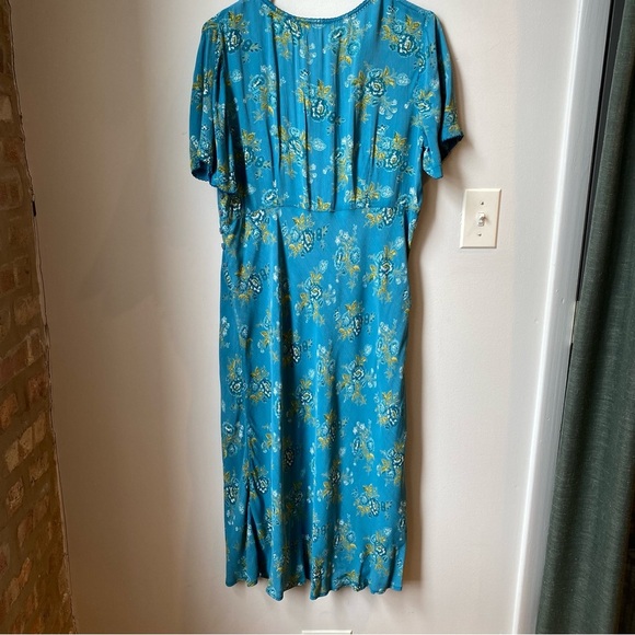 Vintage Floral Blue midi Dress size s but fits like medium - Picture 4 of 8